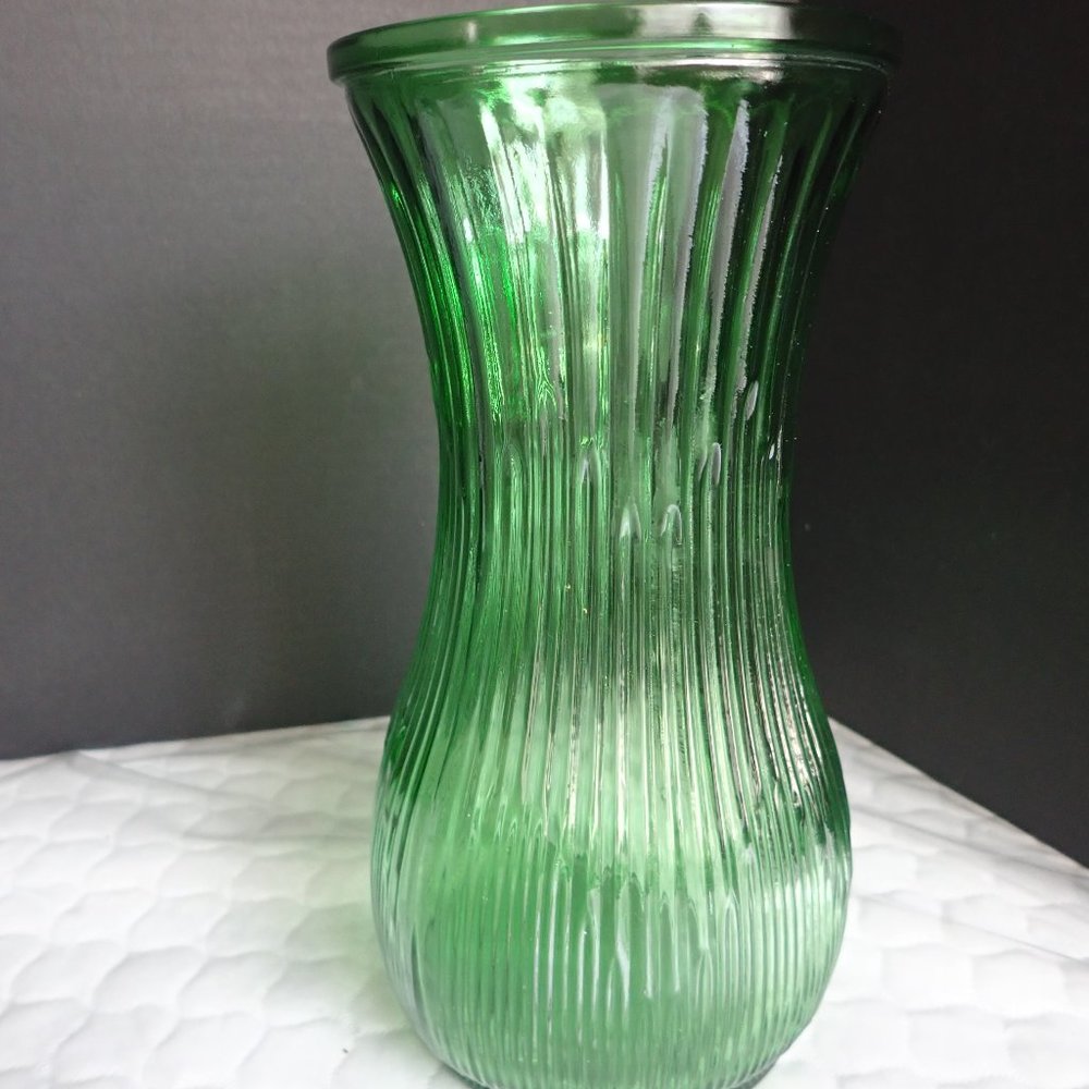 Hoosier Glass 8 1/2" Emerald Green Vase 4086-A